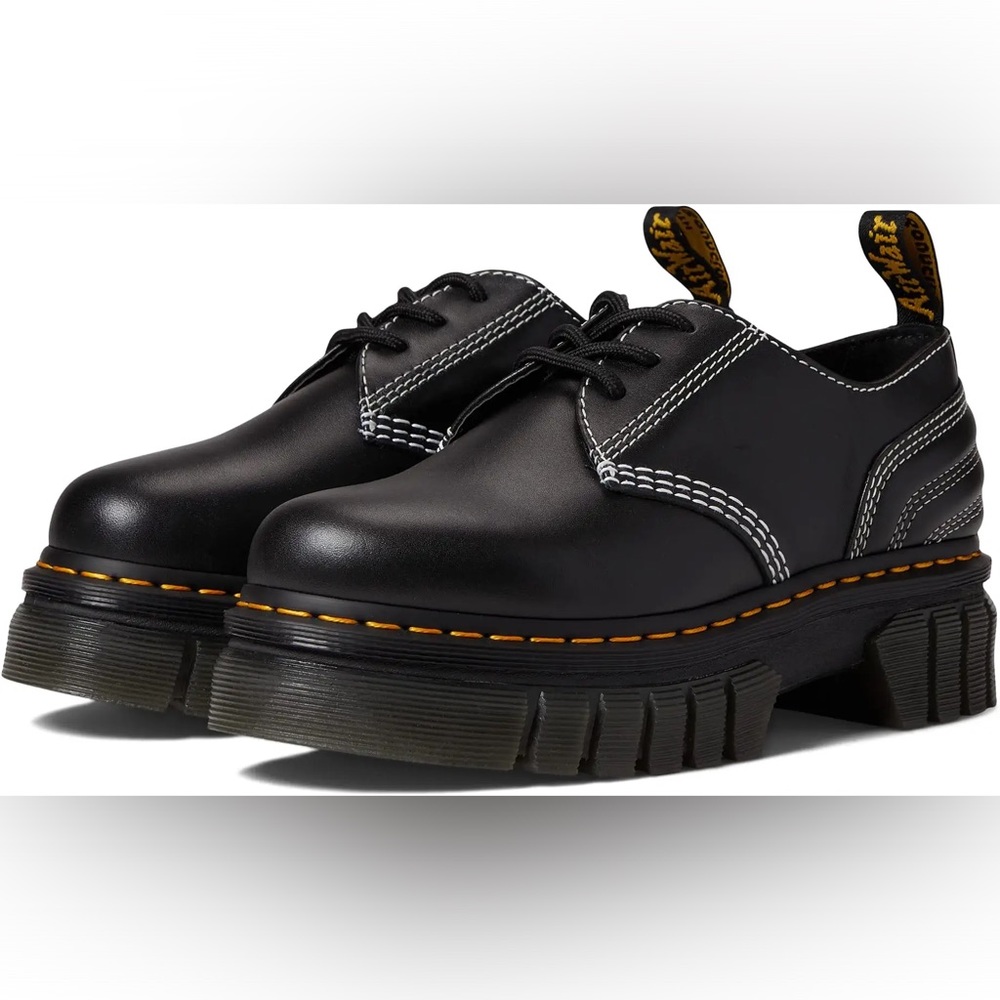 Audrick 3-Eye Quilted Oxford Shoe size 10